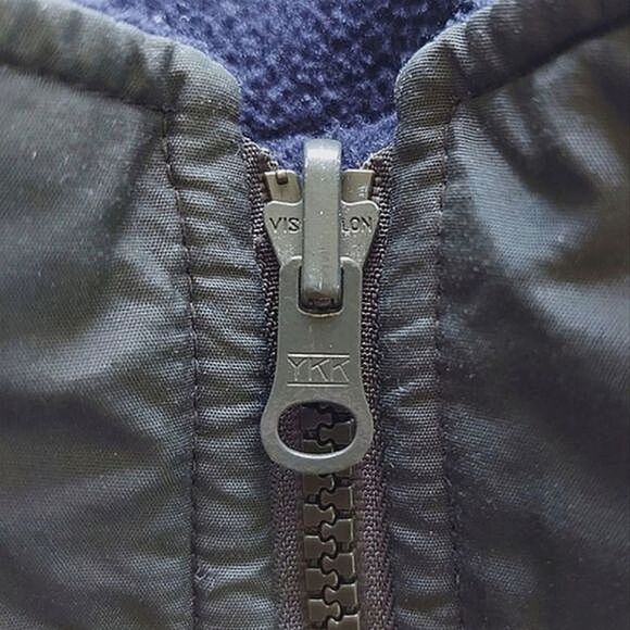 Vtg North Country nylon fleece lined zip vest - Picture 6 of 12